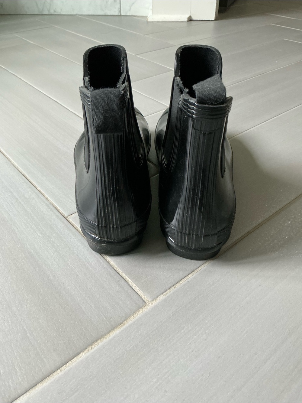 Hunter Original Chelsea Rain Ankle Boots | Black High Gloss - Picture 3 of 8